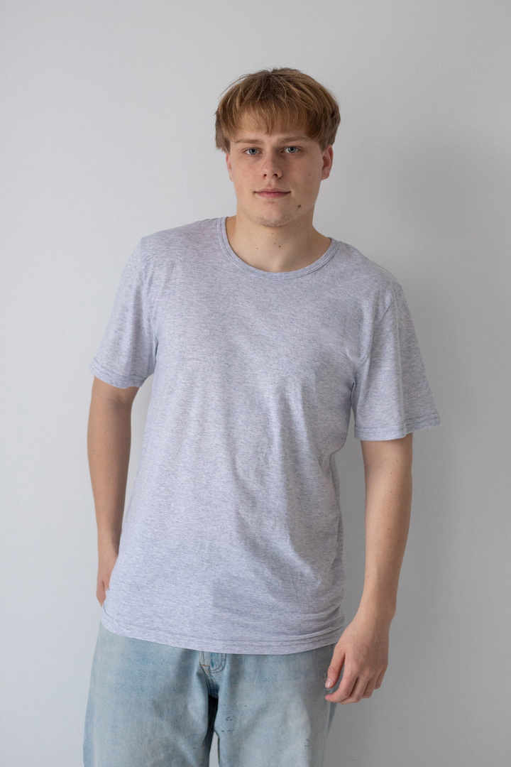 Футболка чоловіча